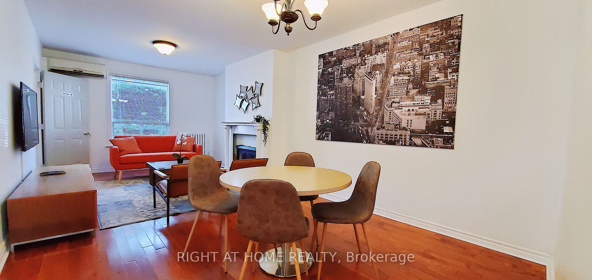 1030 Bathurst St
