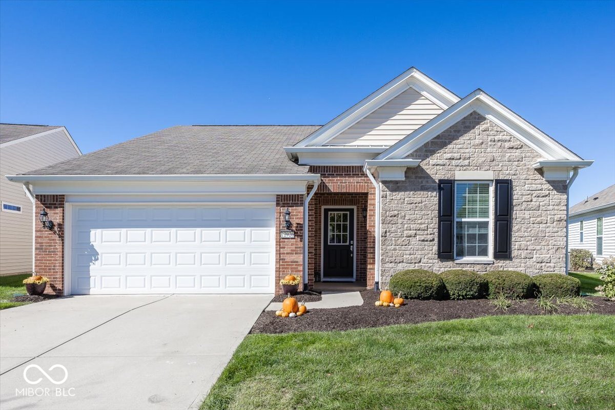 Welcome to this meticulously maintained,one-owner home with all the amenities you need to move right in and start enjoying life!Beautiful engineered hardwoods that flow seamlessly throughout the main living areas greet you as you experience the open concept layout and flexible floor plan for entertaining, relaxing and everyday living! Plus you are surrounded by the Best neighbors anyone could have!Be sure to view the online tour of room options. Some fabulous features are:the large sitting area in the master ste. w/ spa bath and sep. commode rm.,huge kit.w/New stainless steel appl.,the brkfast bar and brkfst room area open to the sun room,New HVAC,New lighting,New interior painting incl.garage,utility sink, and 2-3 bdrm option+++