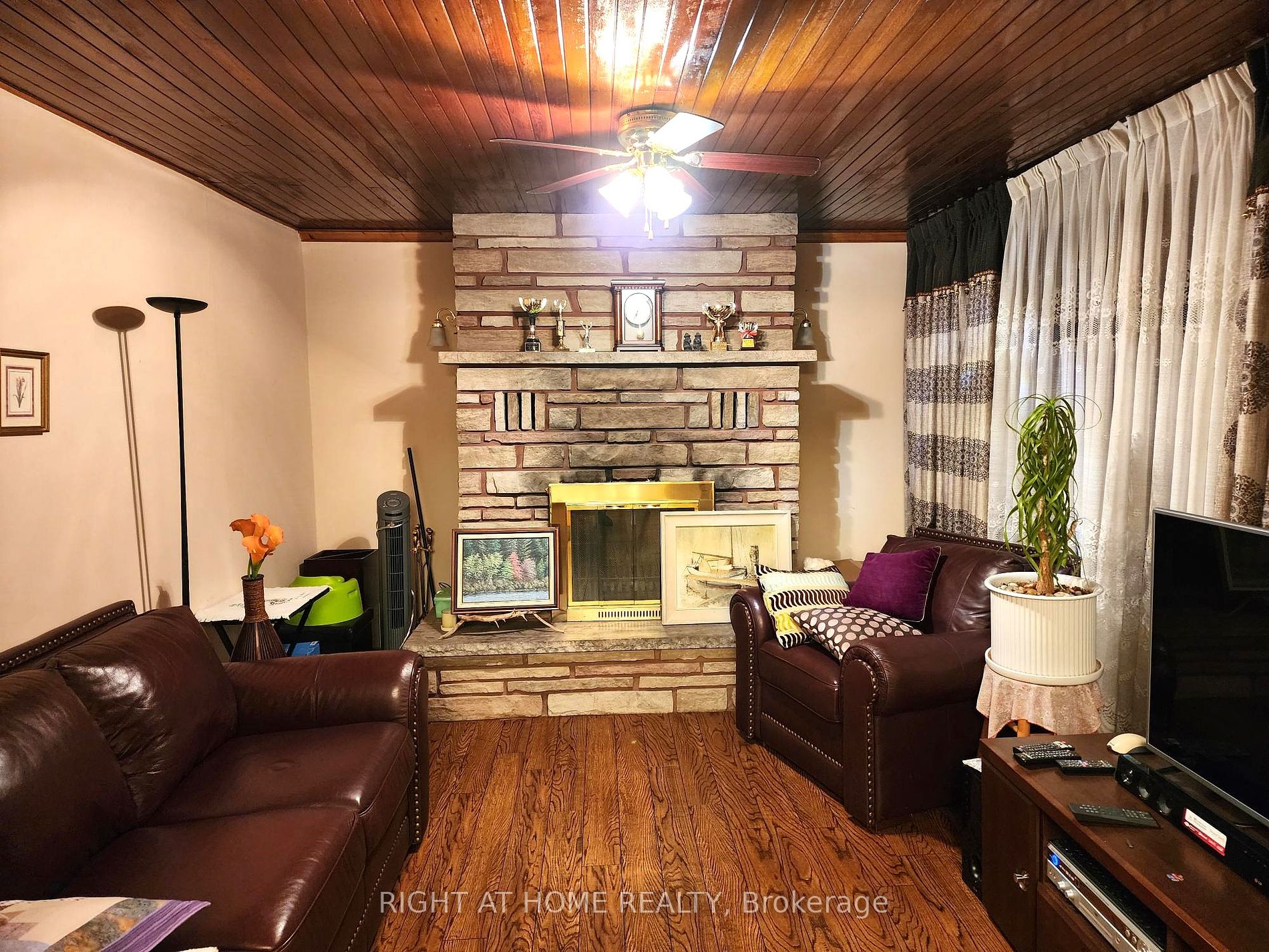 23565 Lake Ridge Rd