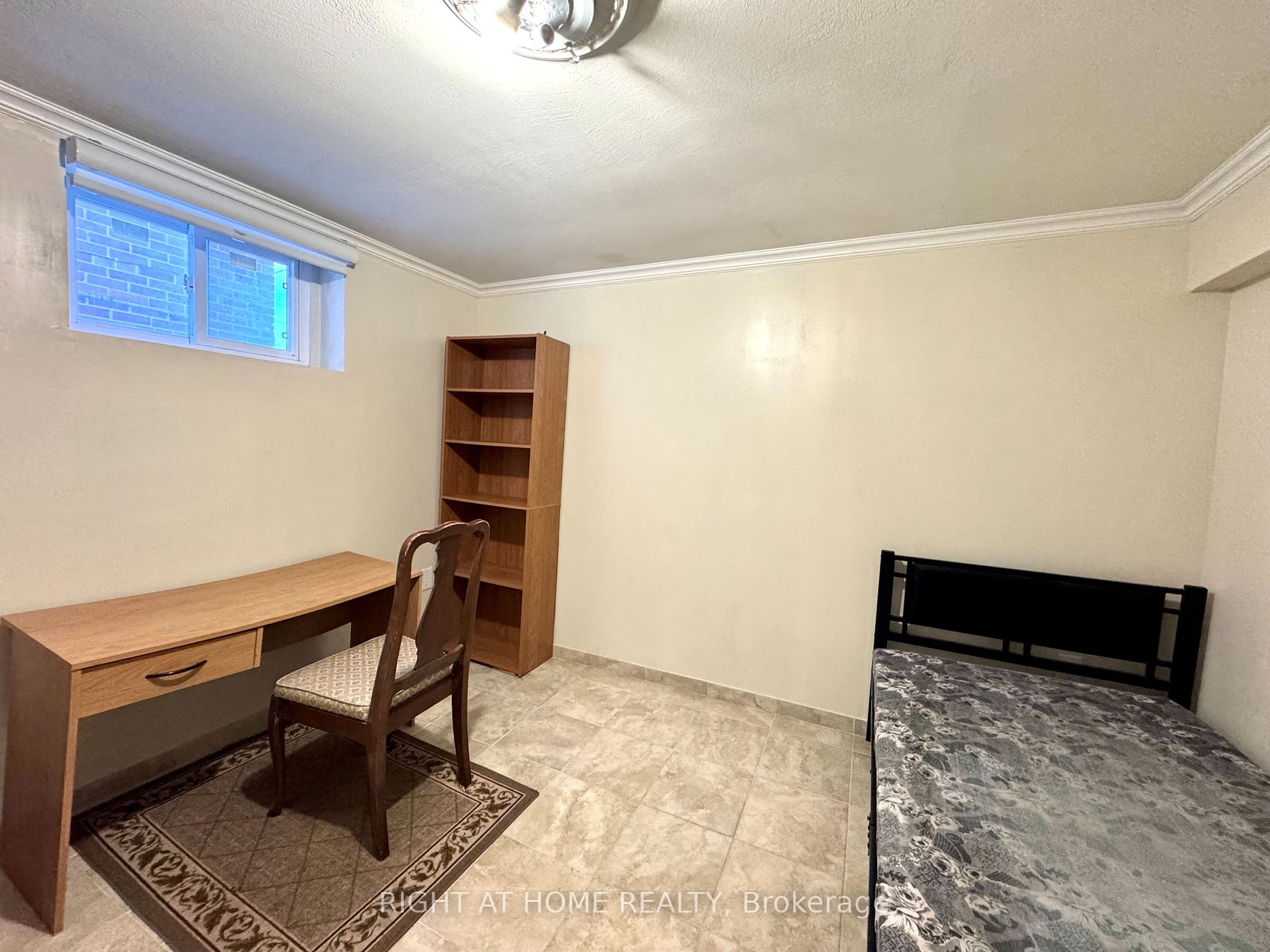 175 Clearbrooke Circ Basement