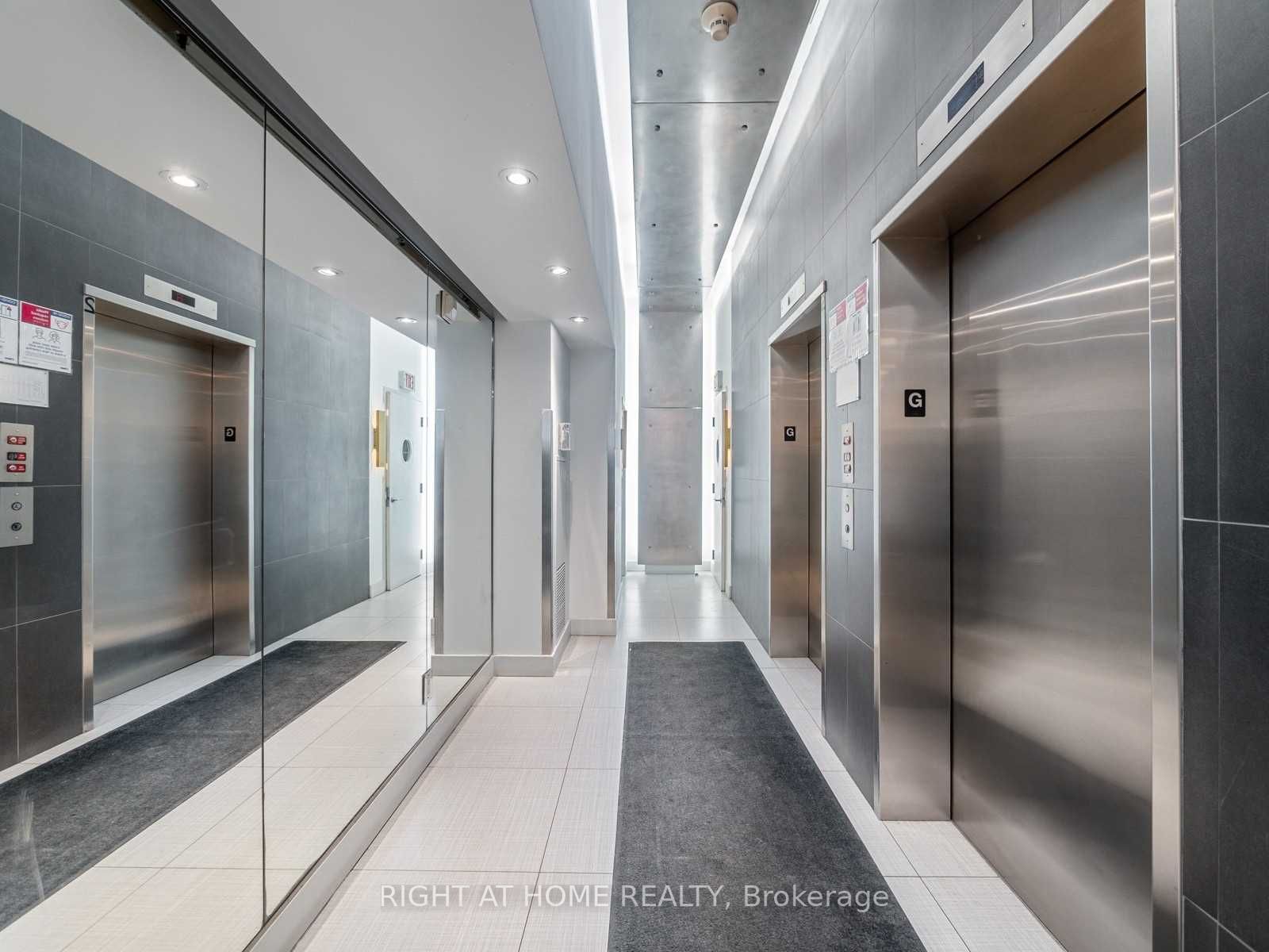 1050 The Queensway Ave 808