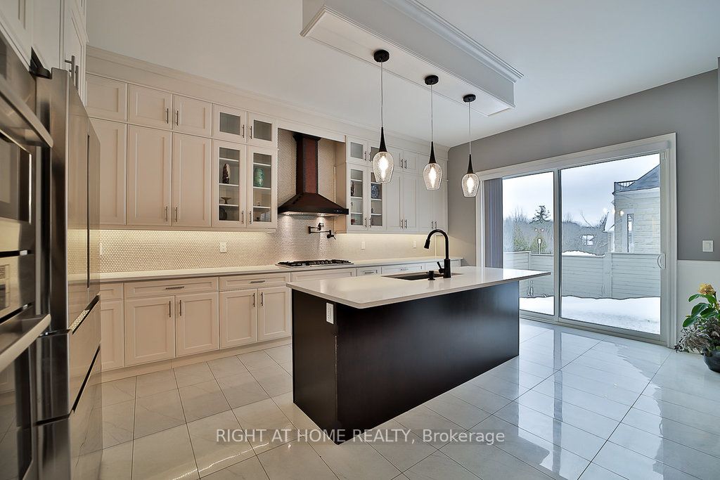 60 Maple Fields Circ