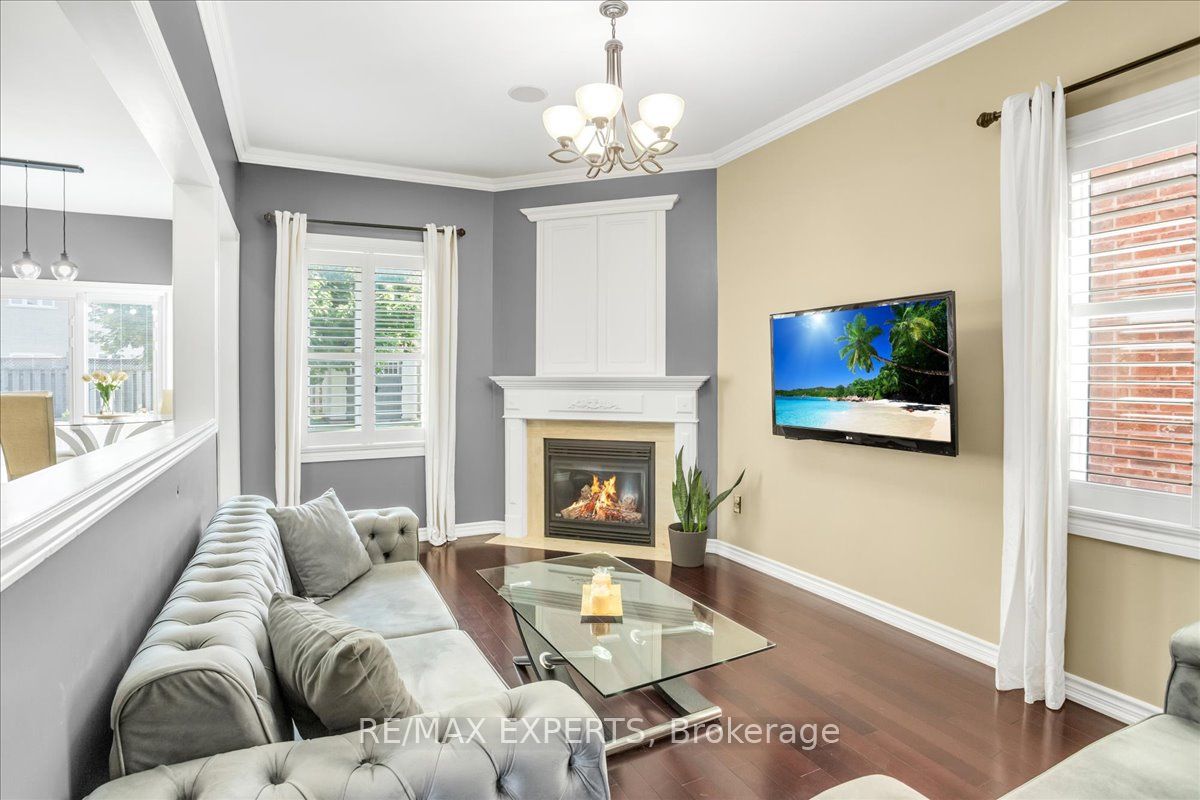 78 Joseph Cres