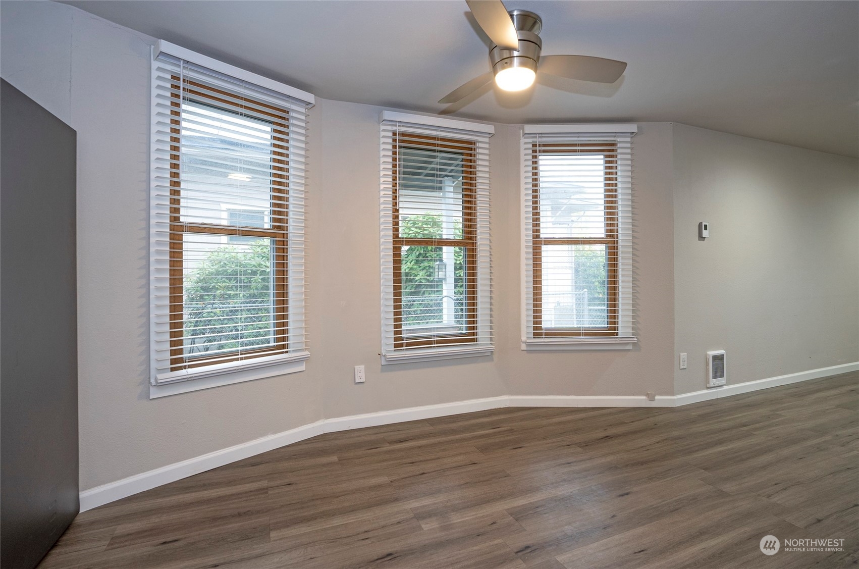 1017 E 59th
