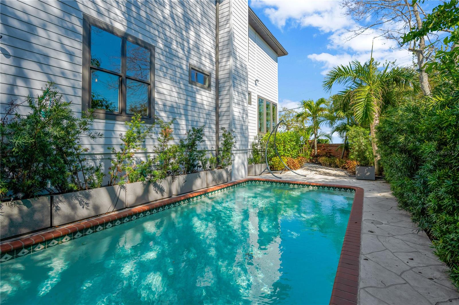 2802 Northpointe Lane