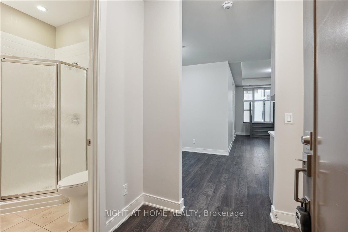 150 W Main St 314