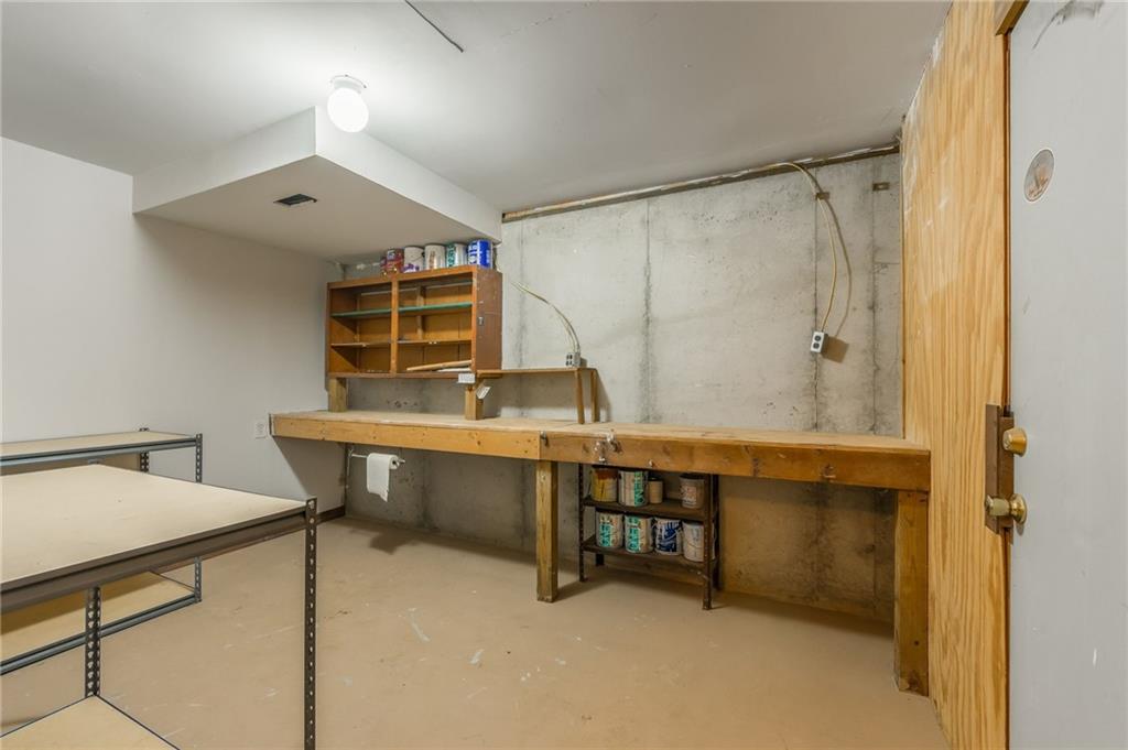 7226 E State Route F Highway