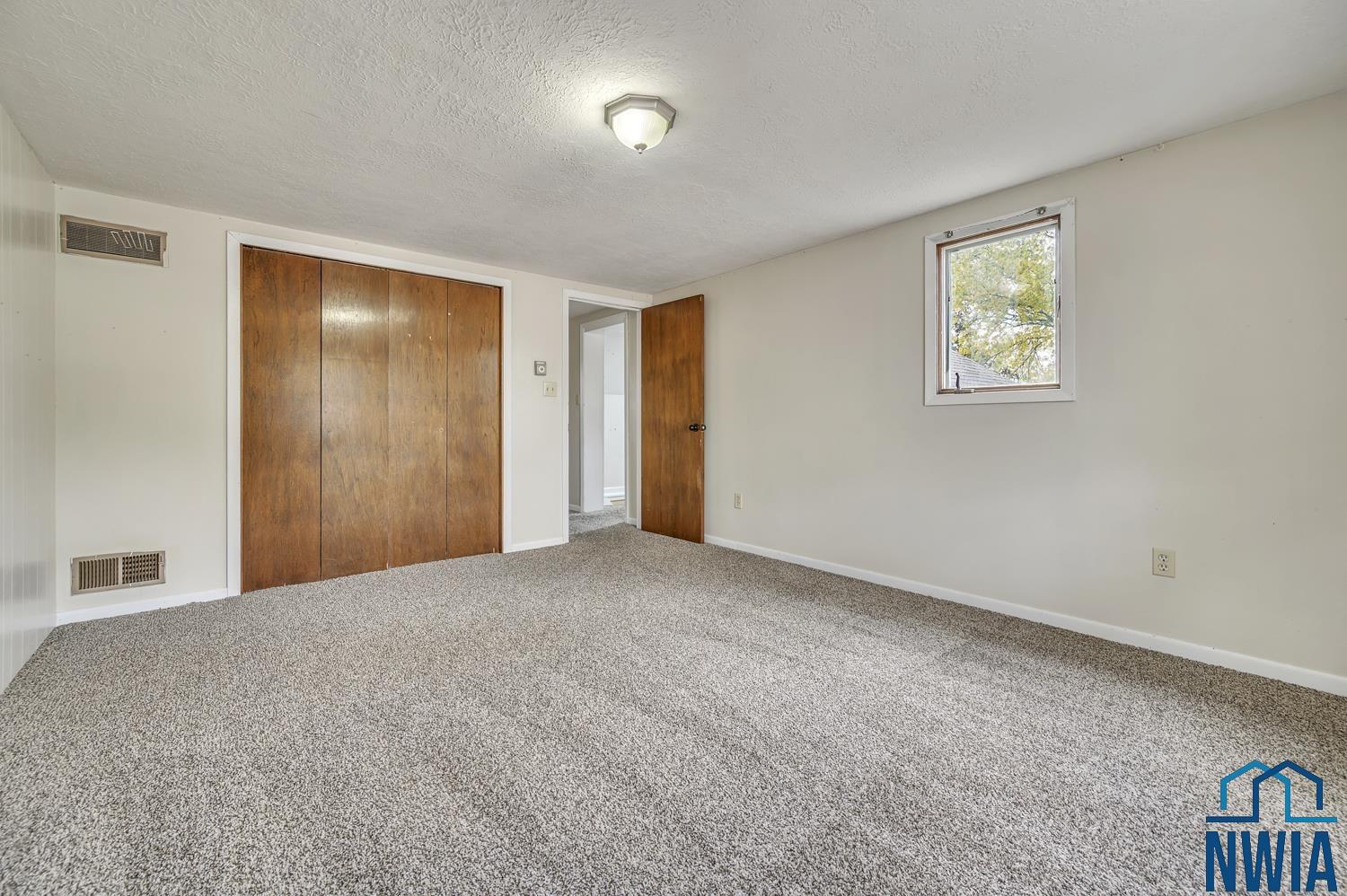 607 Albany Avenue Ne