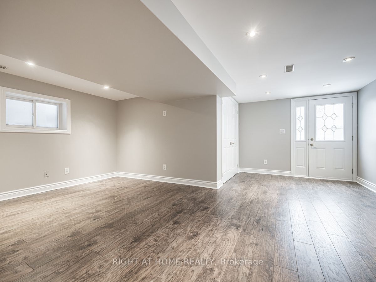 69 Mcintosh St