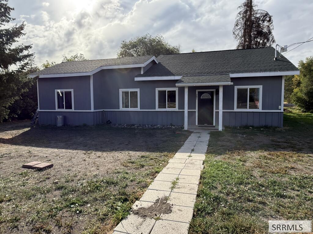 201 N Center Street