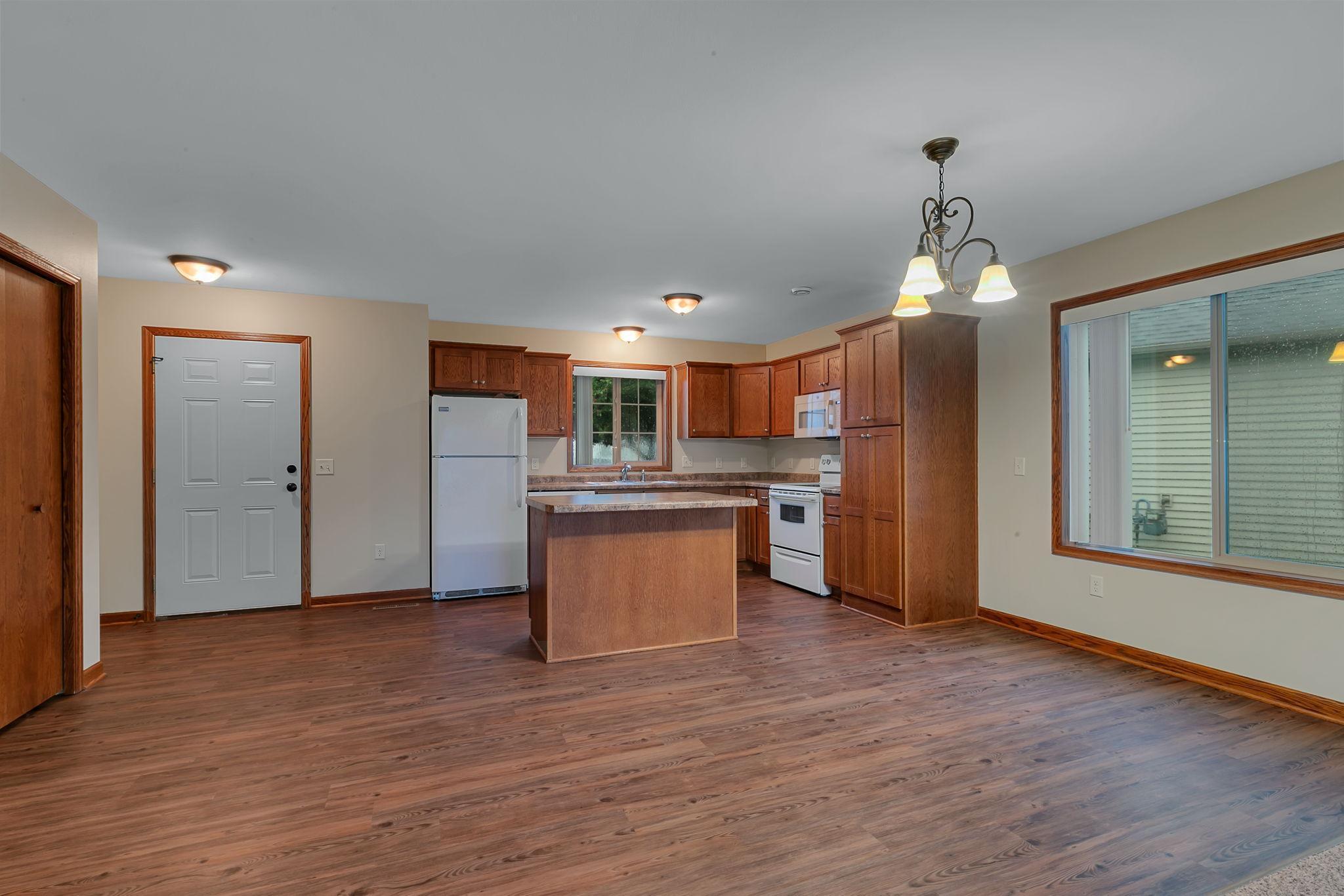 647 Cottonwood Avenue