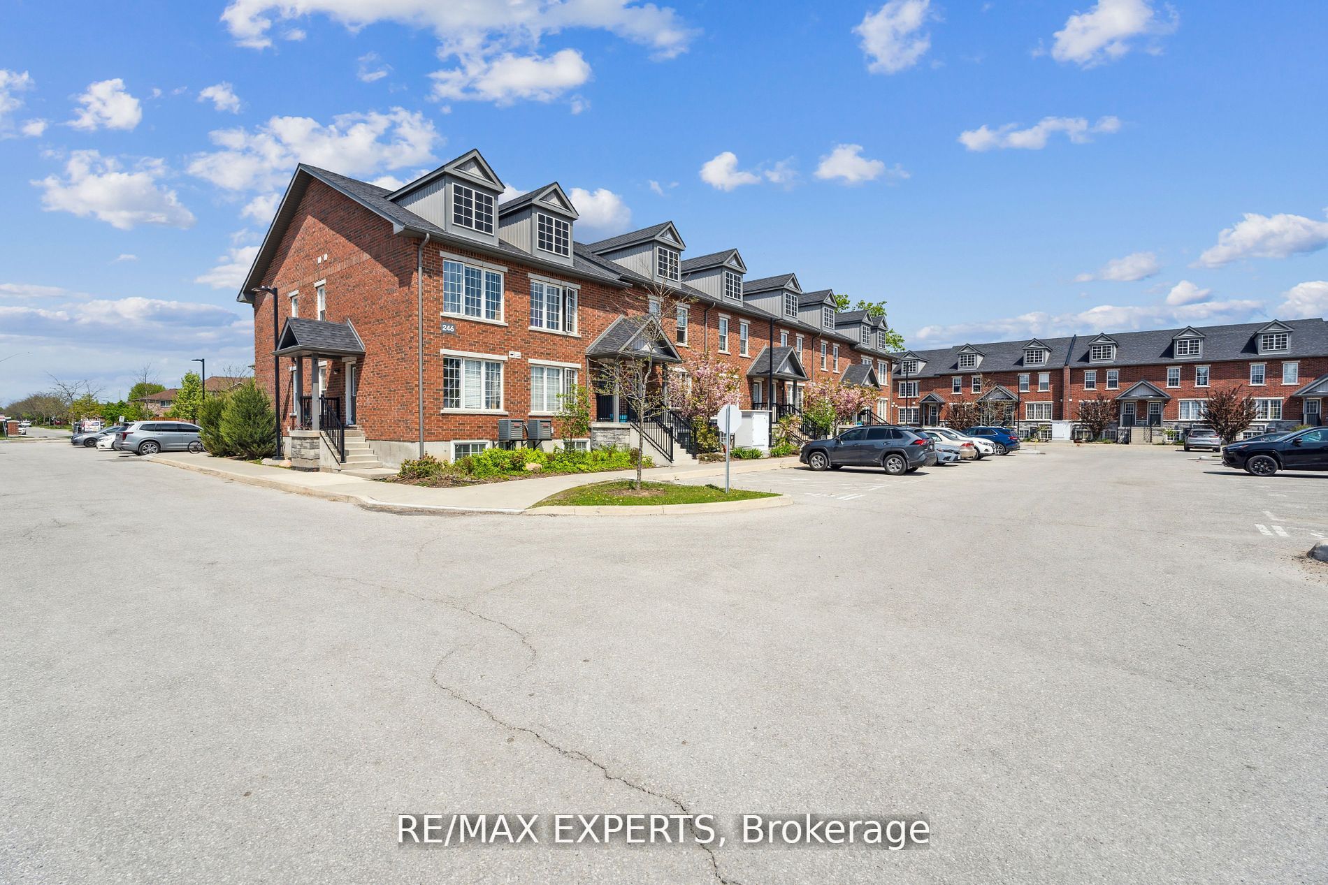 246 Penetanguishene Rd 13