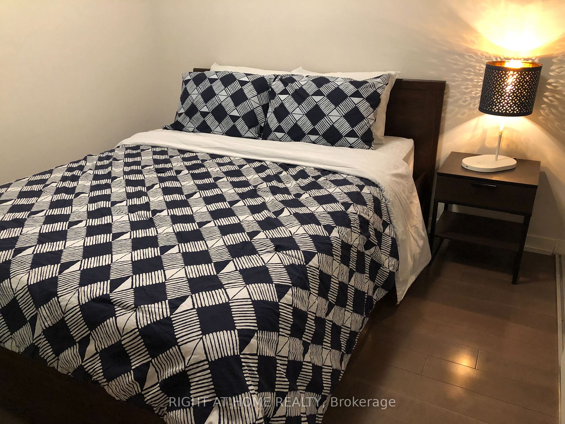 170 Fort York Blvd 205