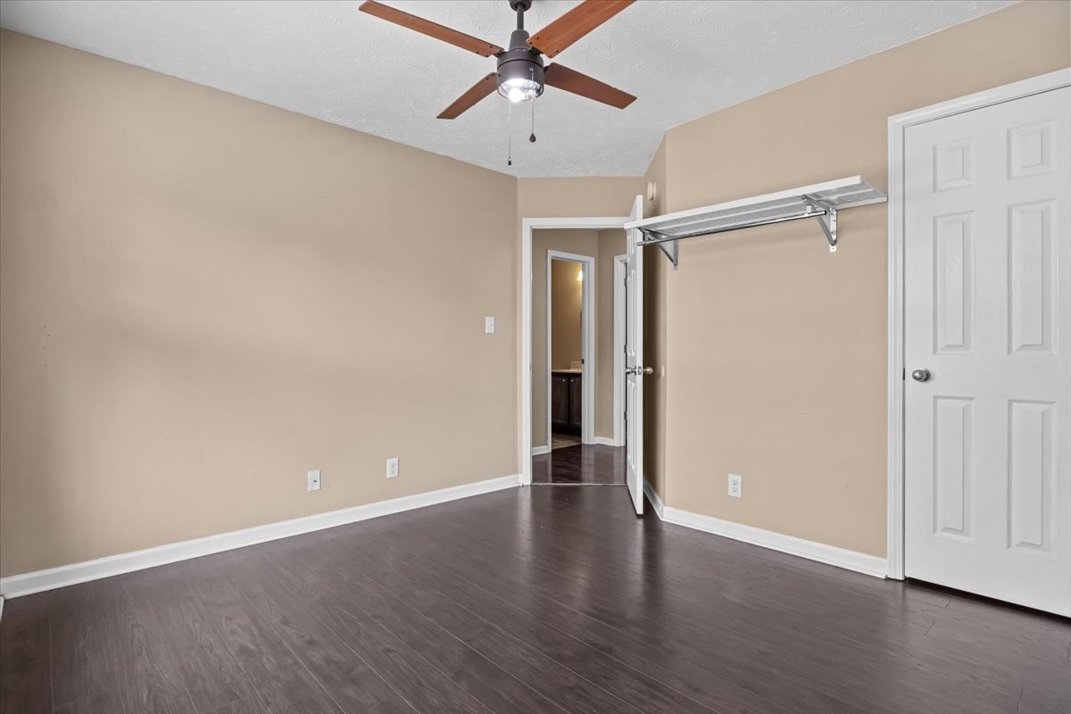1613 Broad Cir