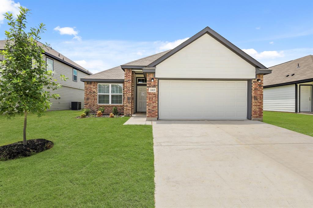Love where you live in Sycamore Landing in Fort Worth, TX! Conveniently located just south of Fort Worth where the close proximity to I-35, I-20, and Chisholm Trail Pkwy makes commuting a breeze! The Palermo floor plan is a charming 1-story home with 3 bedrooms, 2 bathrooms, and a 2-car garage! This home has it all, including privacy blinds and vinyl plank flooring throughout the common areas! The gourmet kitchen is sure to please with an island overlooking the dining and family rooms, 42-inch cabinetry, and granite countertops. Retreat to the Owner's Suite featuring double sinks with granite countertops, a separate tub and shower, and spacious walk-in closet! Enjoy the great outdoors with a sprinkler system and a covered patio! Don’t miss your opportunity to call Sycamore Landing home, schedule a visit today!