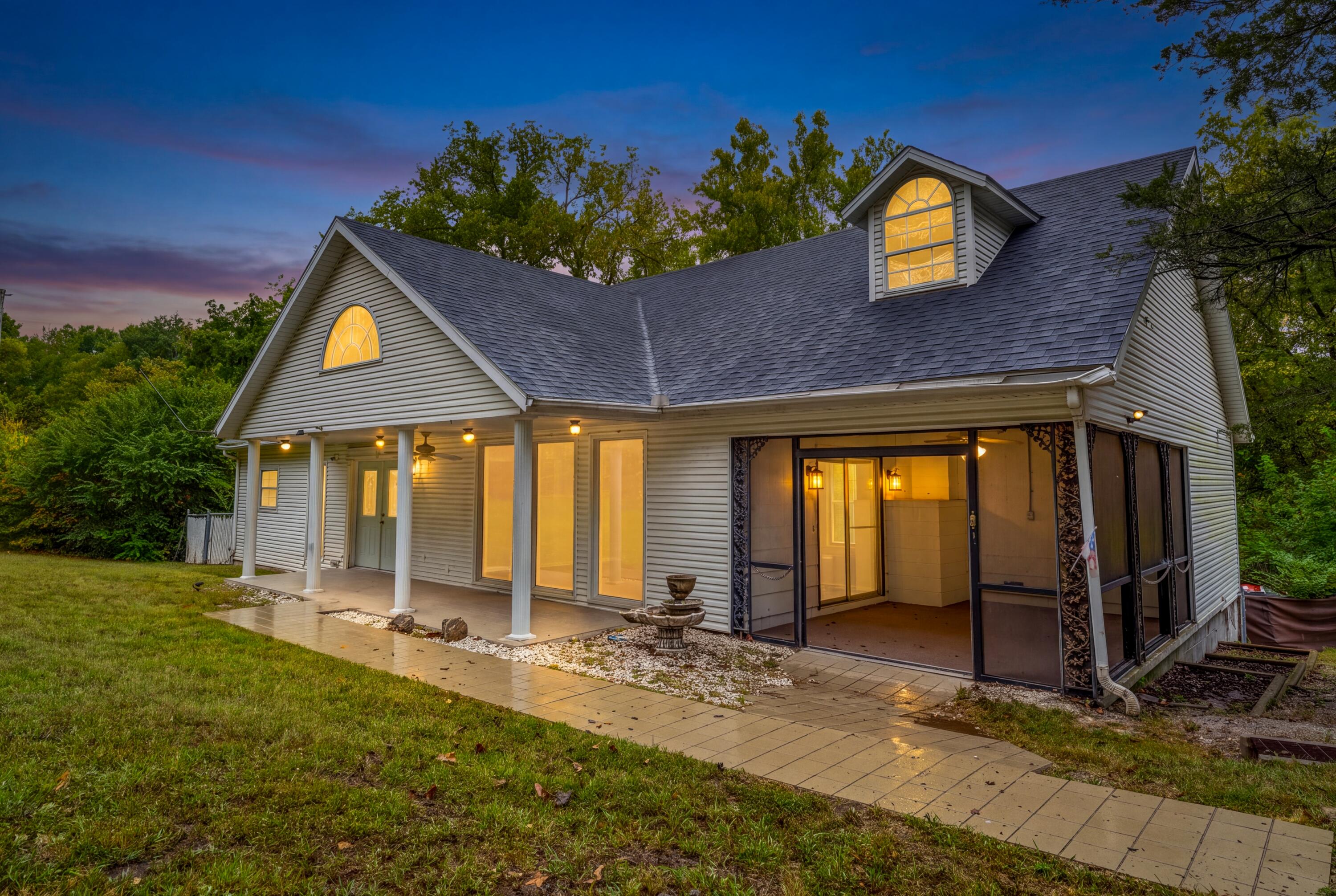 8669 Historic Highway 165