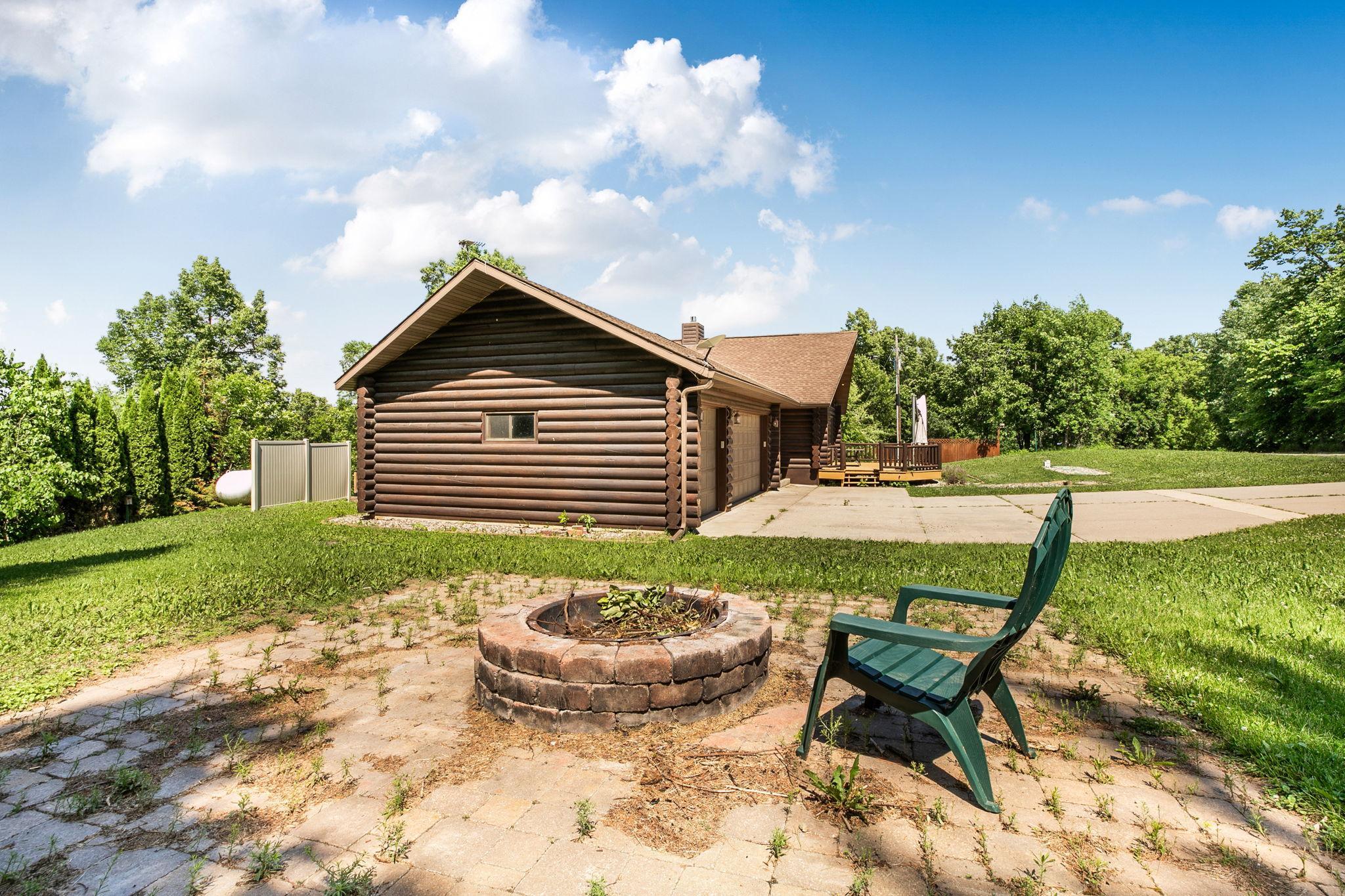 20368 Edgehill Circle