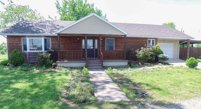 715 E Highland Avenue