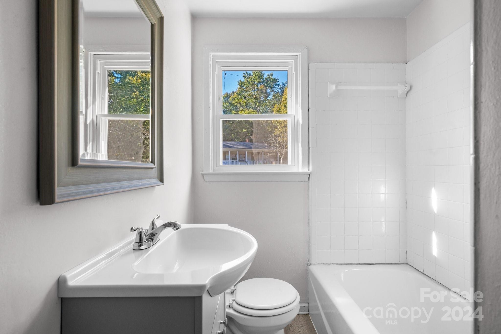 1806 & 1808 22nd Street NE