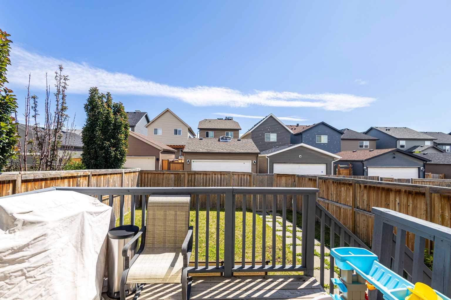 90 Evansridge Crescent NW