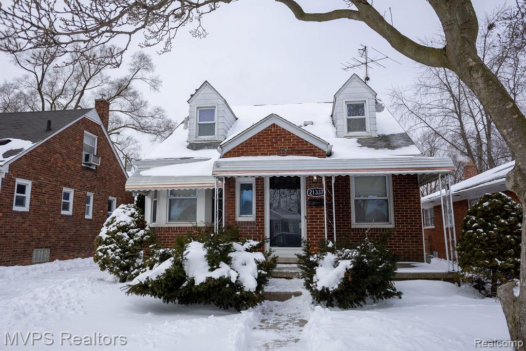 21337 Universal Avenue