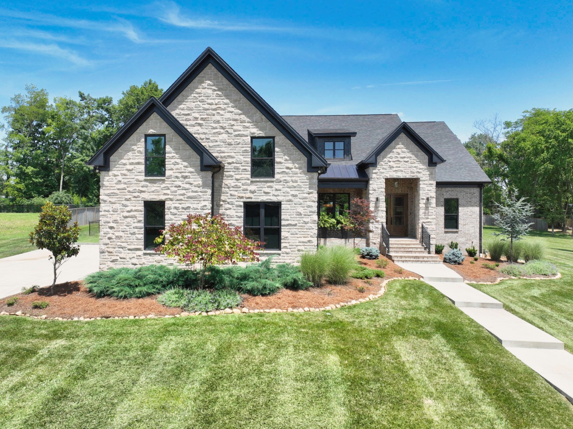 335 Sunset Island Trl