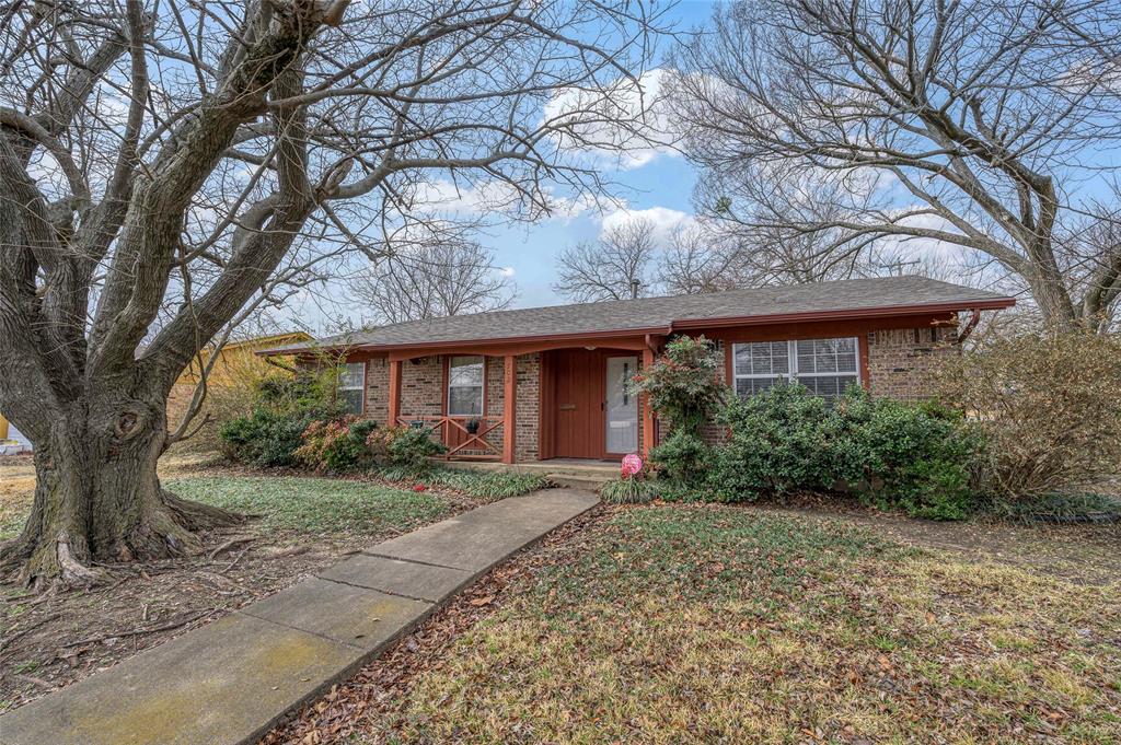 702 Hillside Drive