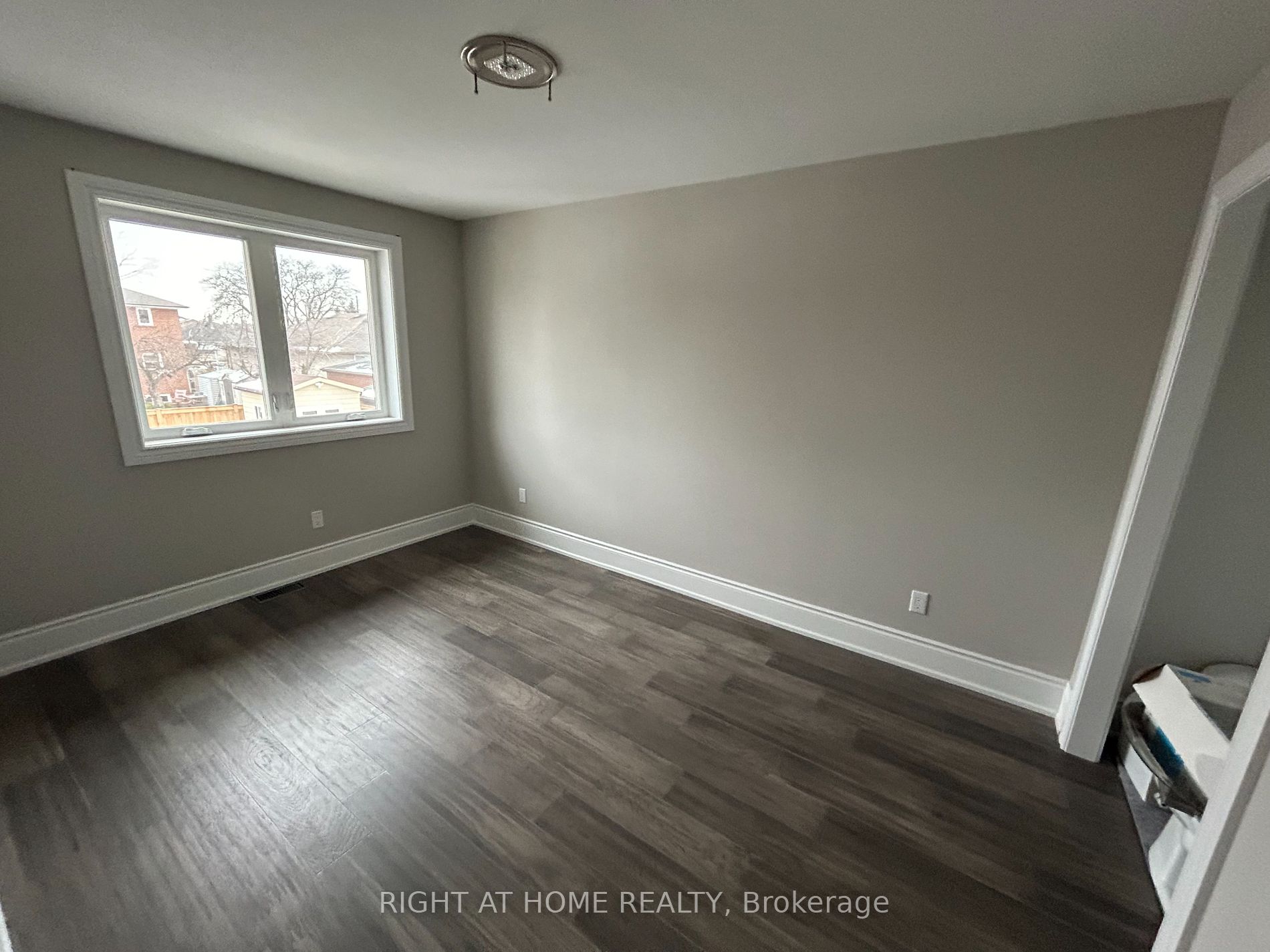 9 Snowood Crt