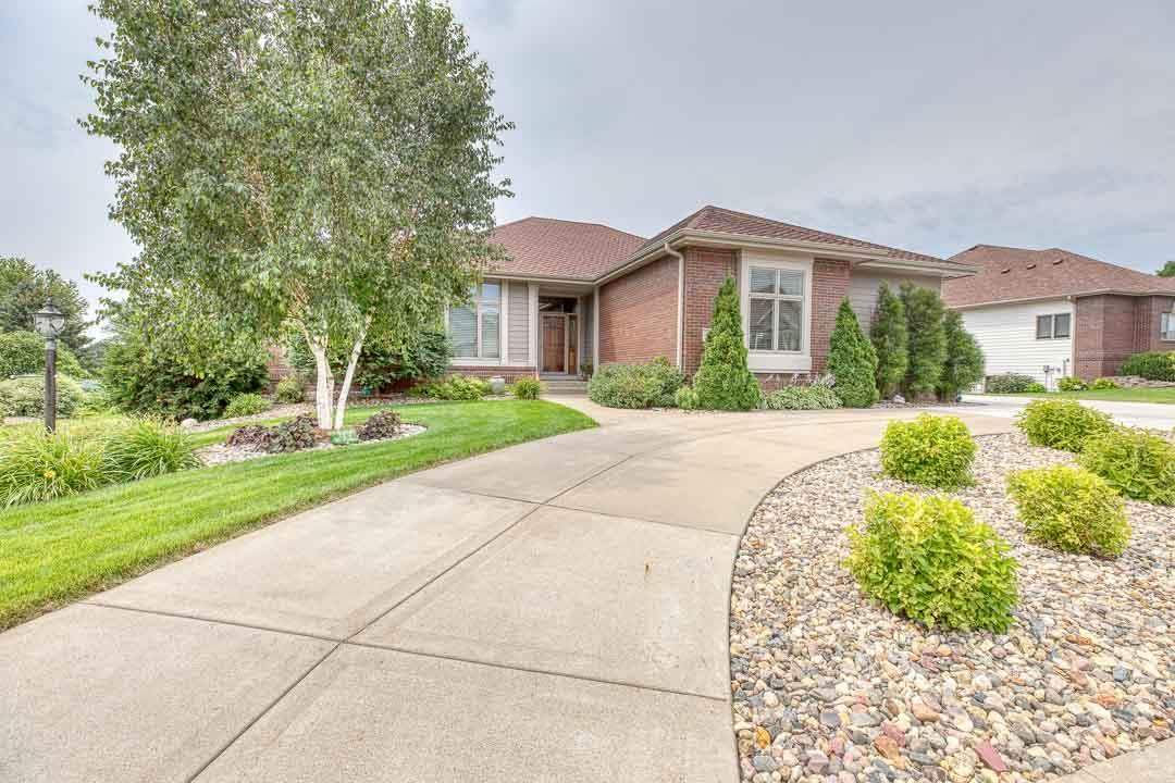 807 Hillcrest Grand Yankton, South Dakota 57078 114855 Yankton