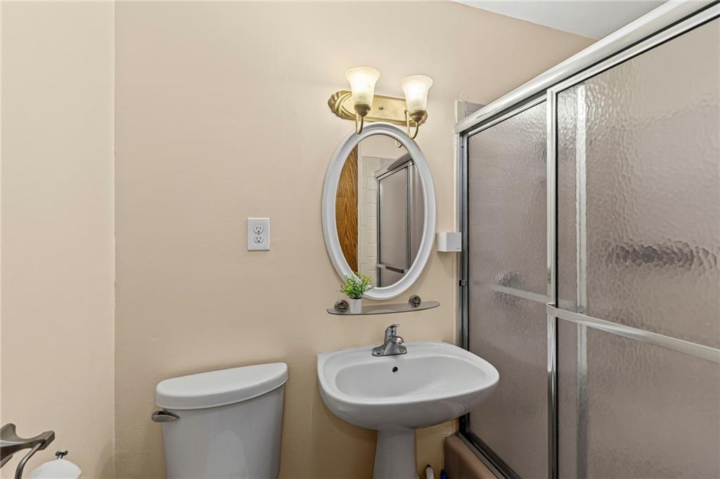 4944 NE Gladstone Avenue