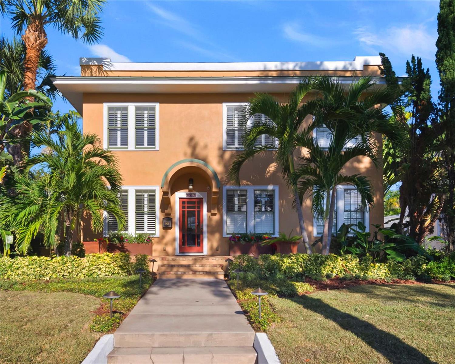 Under contract-accepting backup offers. STRIKING SPANISH DECO CHARM ON MOST COVETED HIGH AND DRY HYDE PARK STREET. Spanish tiles, private loggias, steps to Bayshore; the best of Hyde Park.   So many rooms, so many options, so much fun! Sun fills nearly every space as each turn of the corner brings a new, delightful surprise.  This is Roaring Twenties Hyde Park exquisitely re-imagined for the Twenty-Twenties.Large inviting living room and study greet you at the front of the house, and flow through formal dining with fitted cabinets, the tricked-out butler's pantry/office, gourmet, eat-in kitchen (double Wolfe, Zub Zero), sunny family room/breakfast area overlooking quiet lanai and loggia.The indulgent master is the crowning glory of the second floor with foyer entrance,  grand hotel bedroom, enjoying French door views to private balcony, dressing room for days,  and no-holds-barred bath with soaking tub, shower, bidet.   Three other bedrooms and two retro renovated baths share the floor.Then it's on to the summer kitchen on the back lanai, and the newly fitted in-law/guest house/playroom over the garage.  Words don't capture the joy... come see for yourself!   Stroll to Hyde Park Village, down the Bayshore, even a short walk to the best schools in town.  NO FLOOD INSURANCE REQUIRED