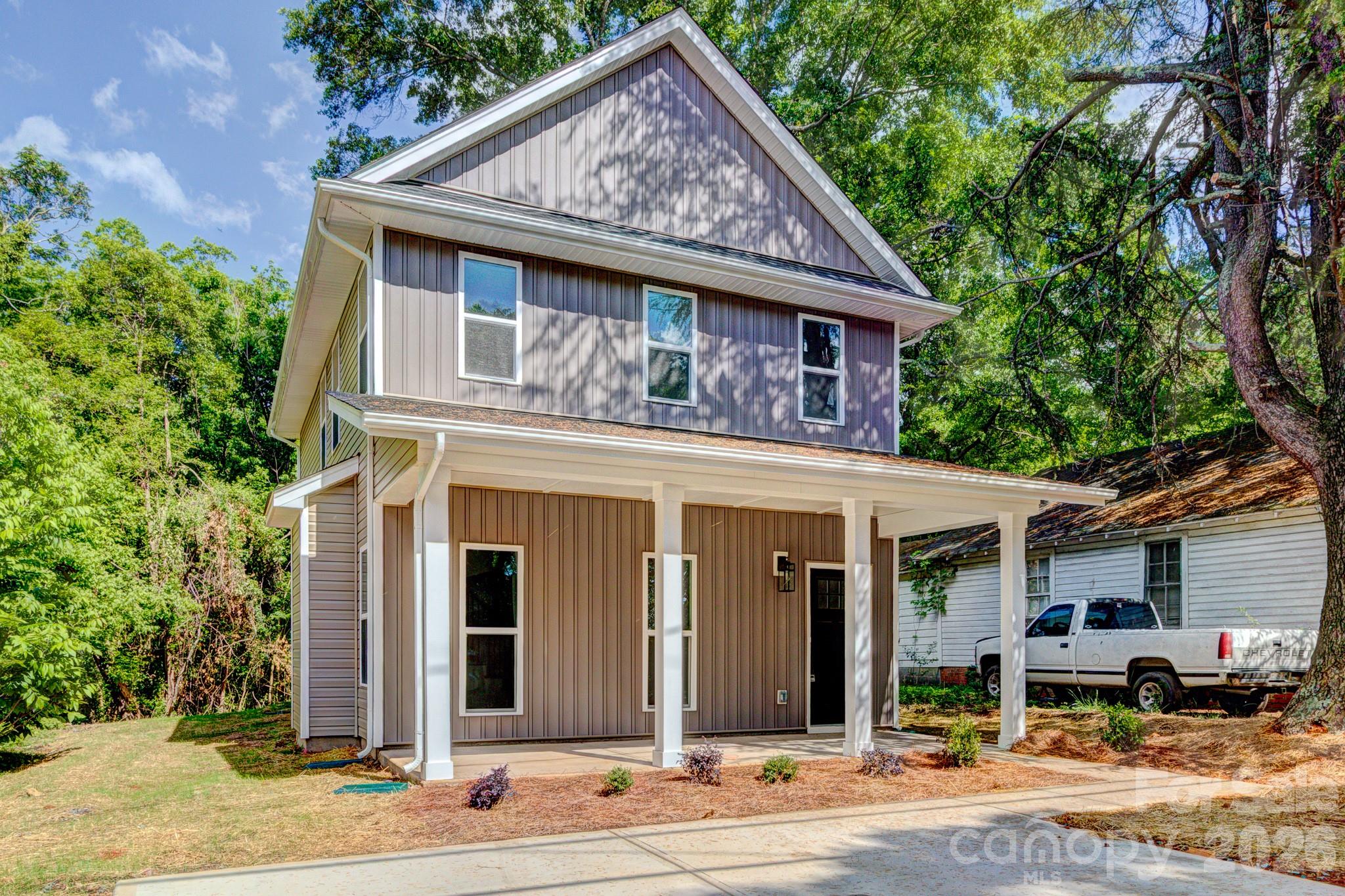 816.5 Frederick Street 24
