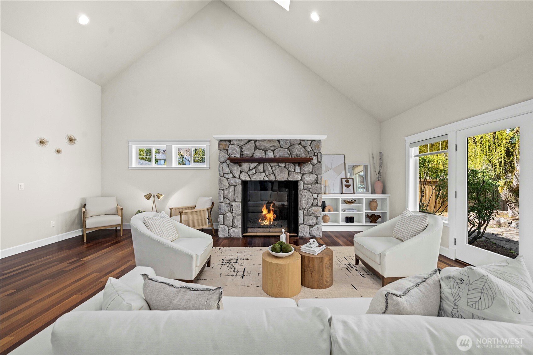 11028 E Riverside Drive