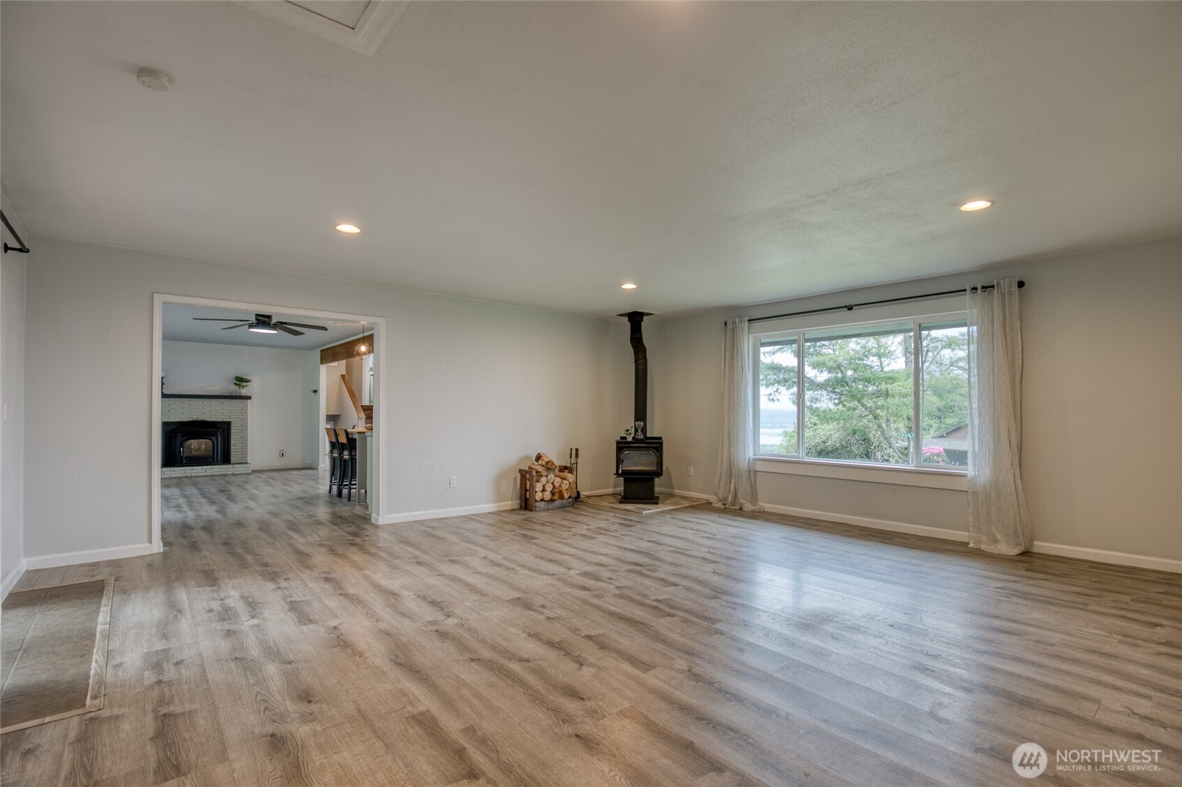 425 Beacon Hill Drive