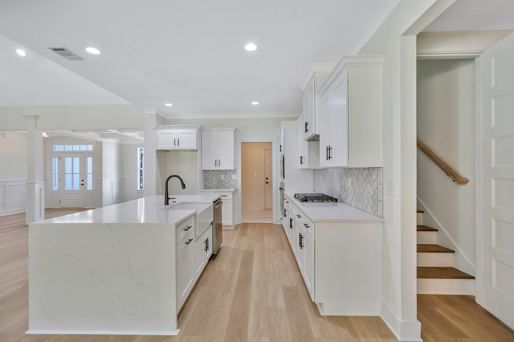 304 Abercrombie Point