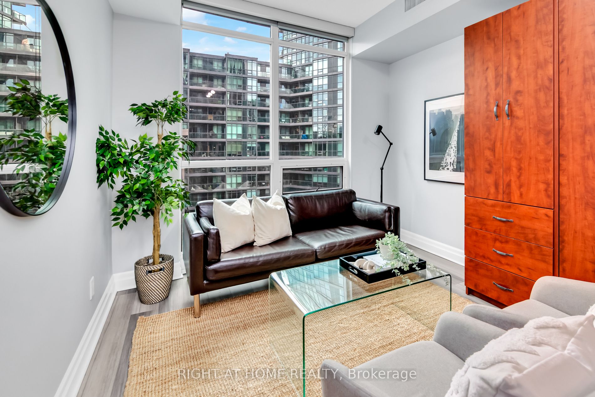 219 Fort York Blvd 721