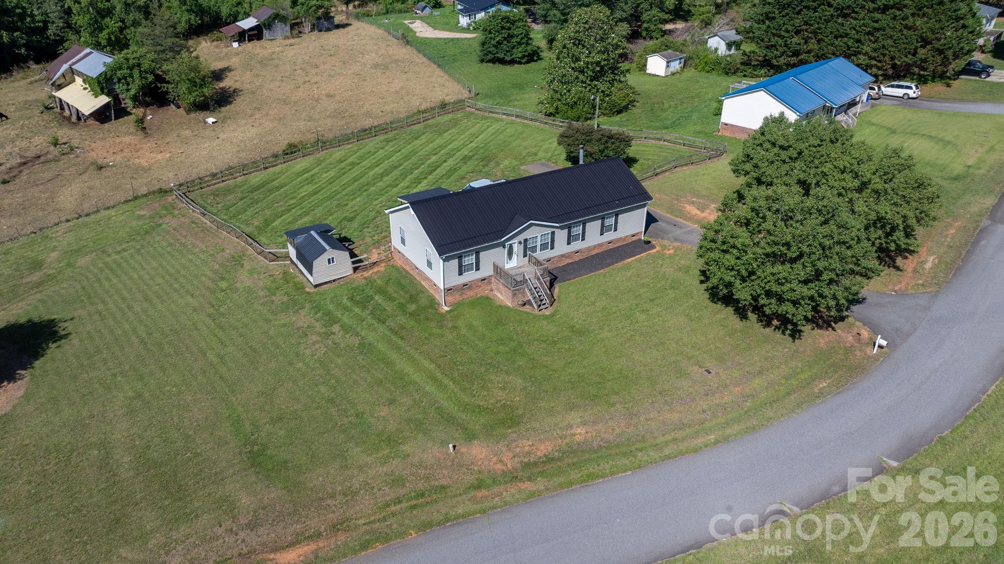 3015 Farm Pond Lane