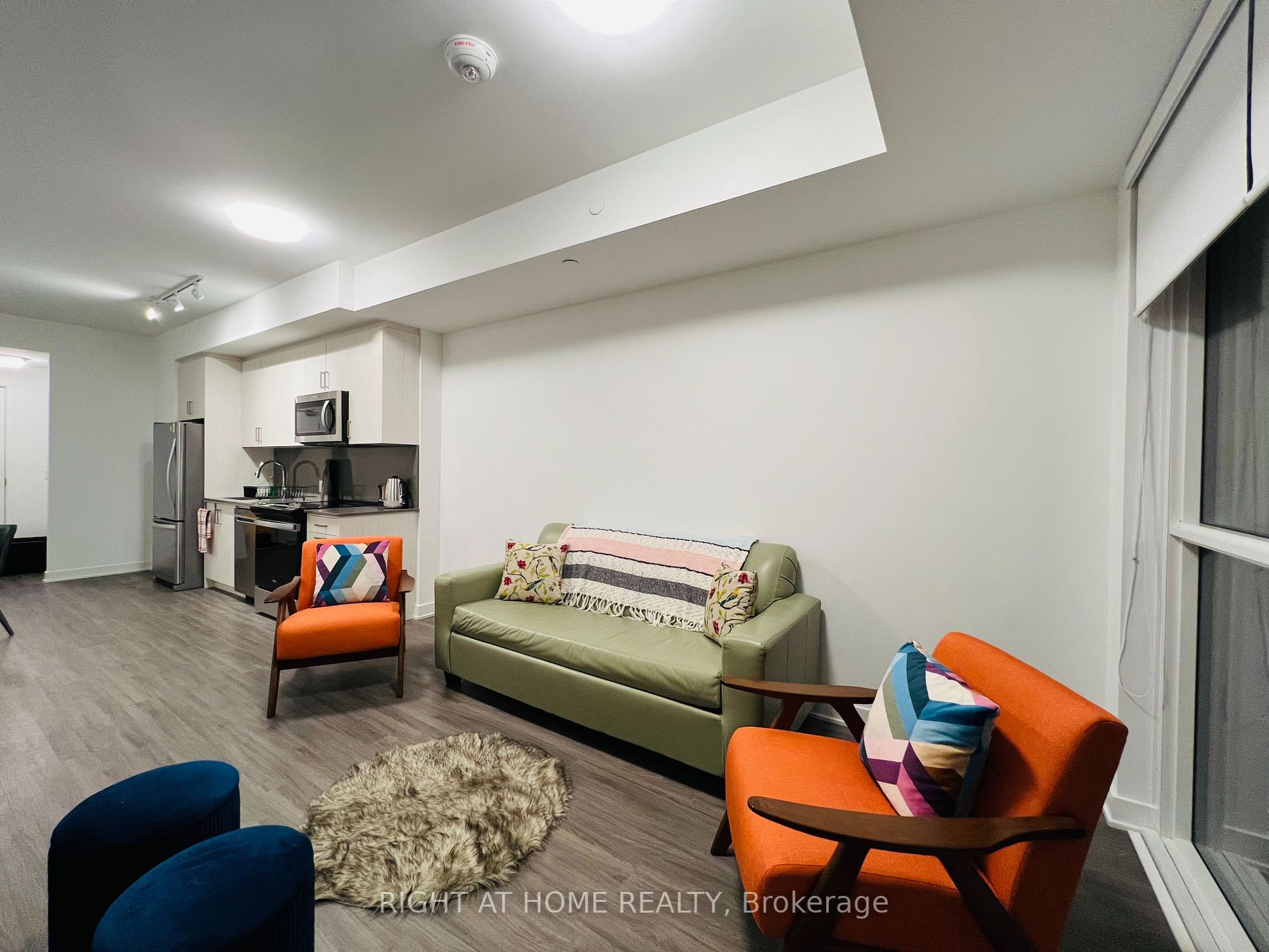 681 Yonge St 315