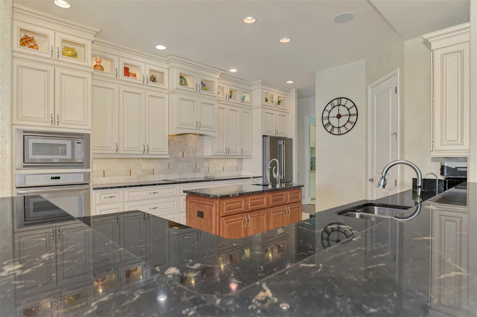 3111 Rivershore Lane