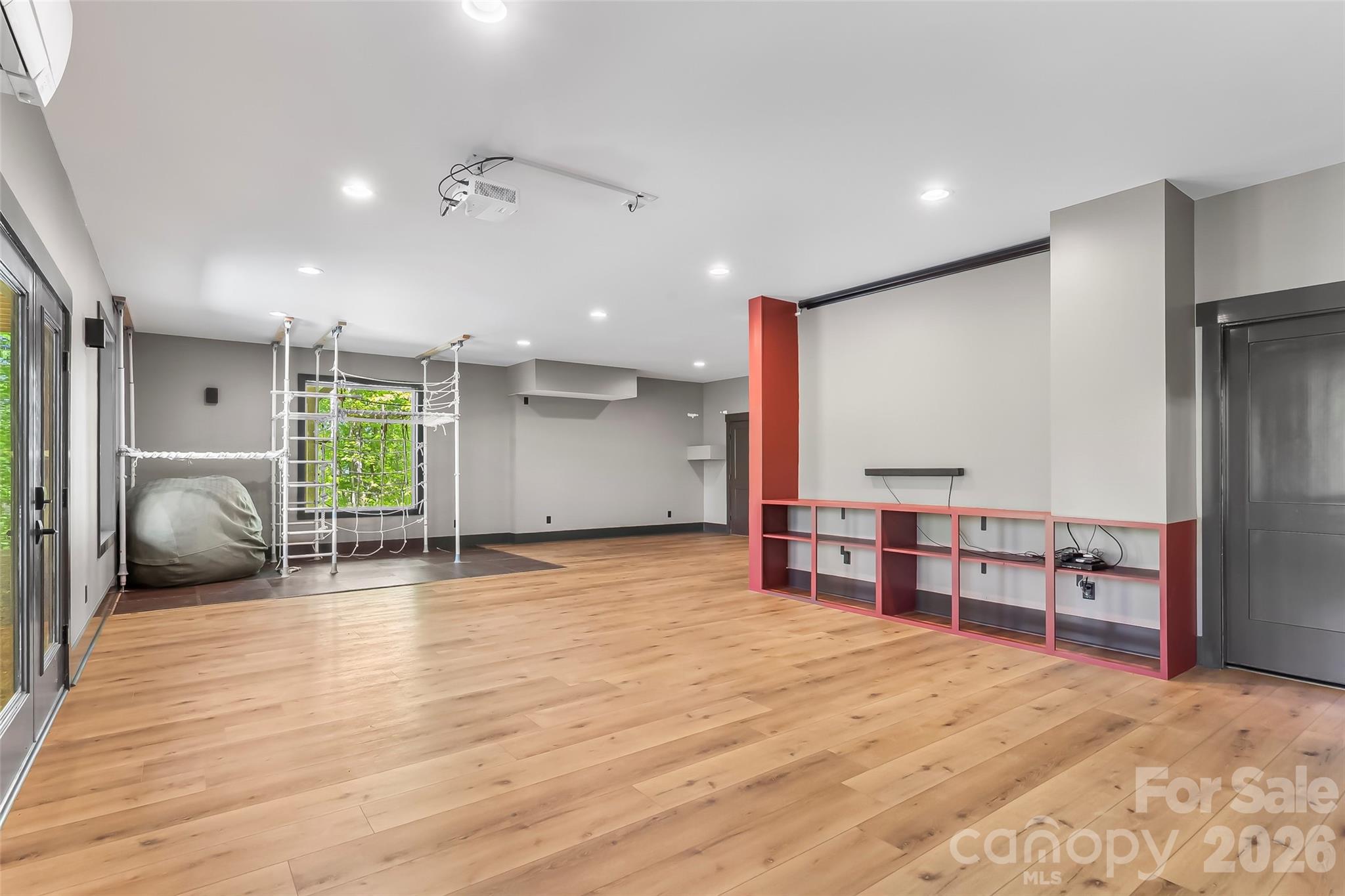 3135 Laurel Heights Drive Extension