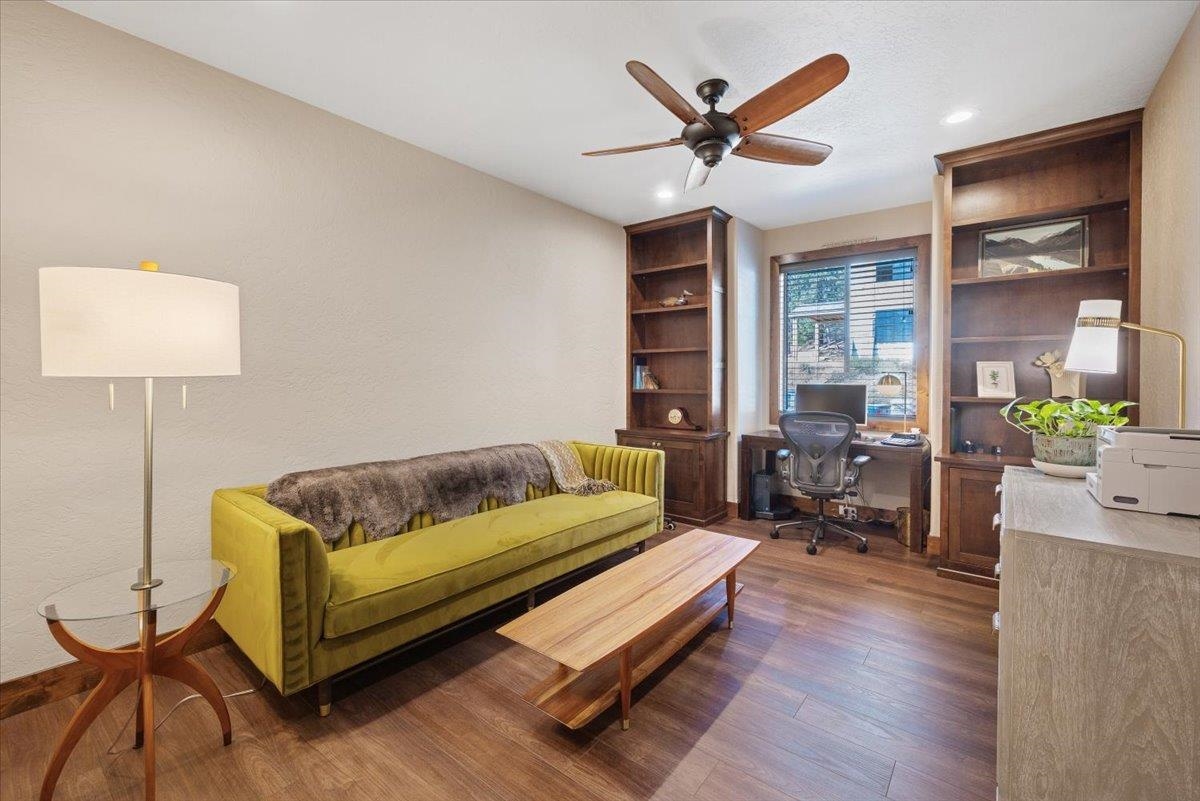 13106 E Copper River Ln