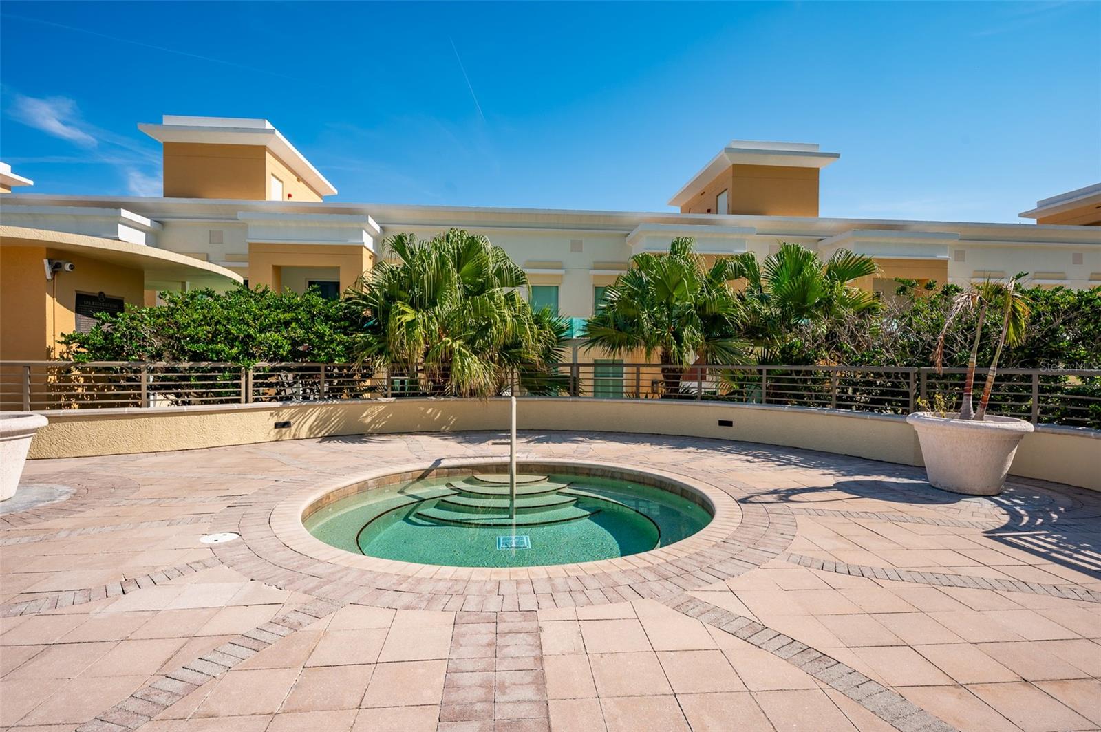 800 N Tamiami Trail 1512