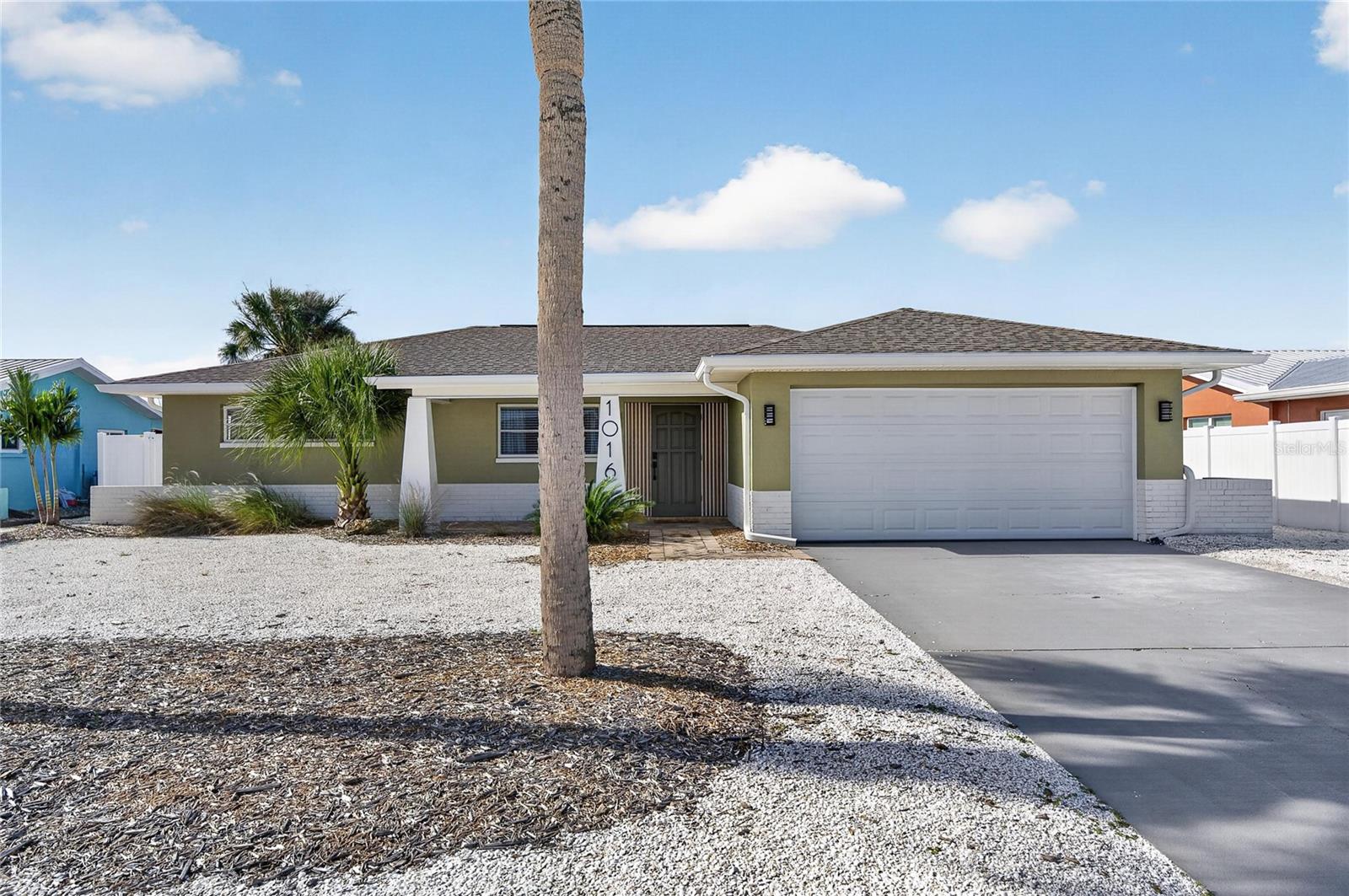 1016 Silver Palm Way