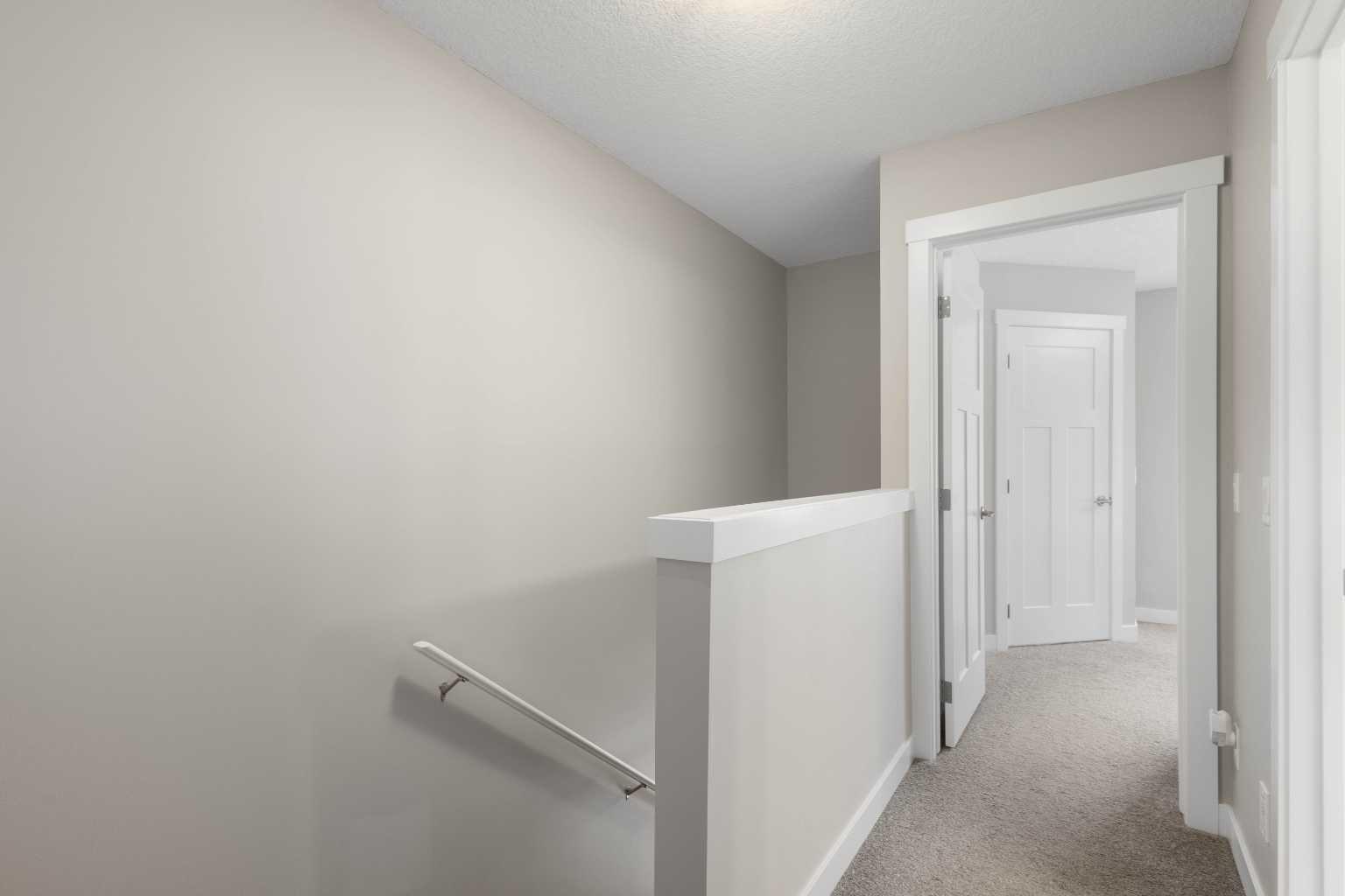 144 Livingston Common NE
