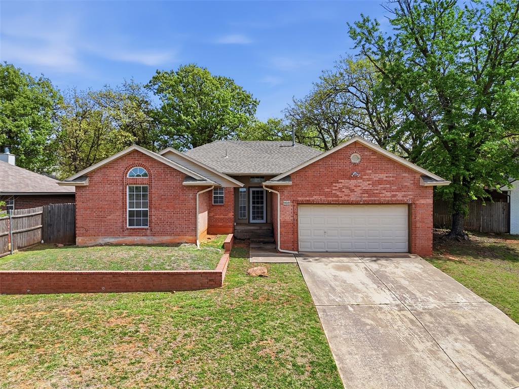 908 Willis Way