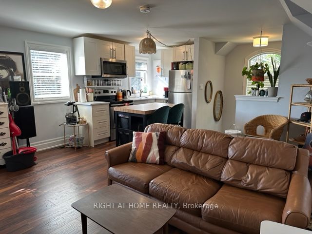 263 N Main St