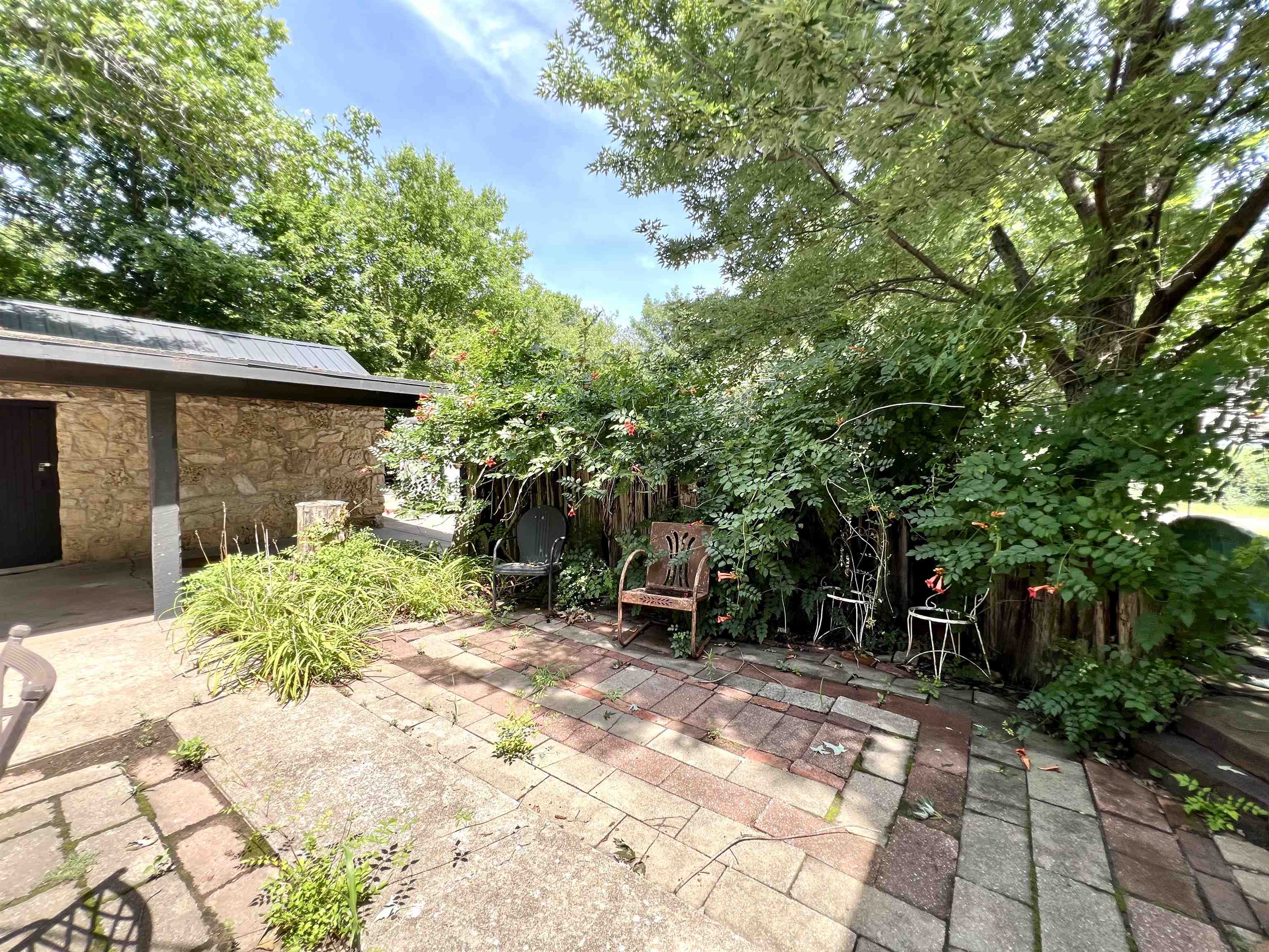 1825 N 9th