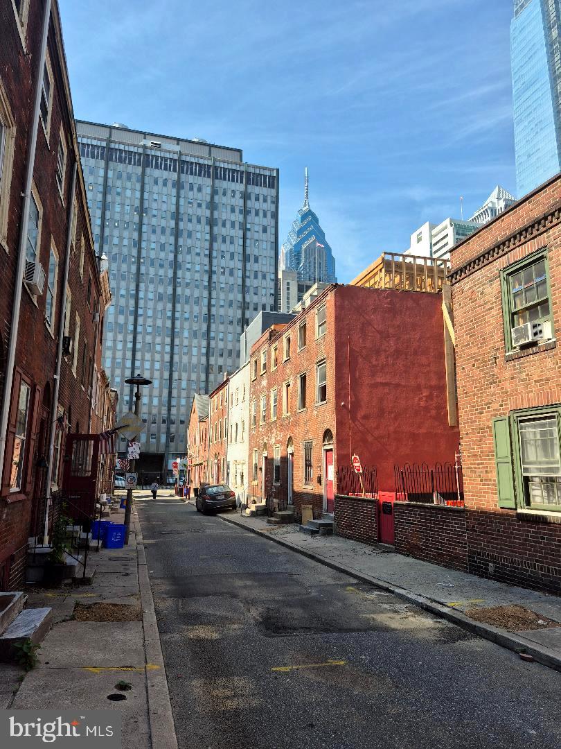 129 N Mole Street