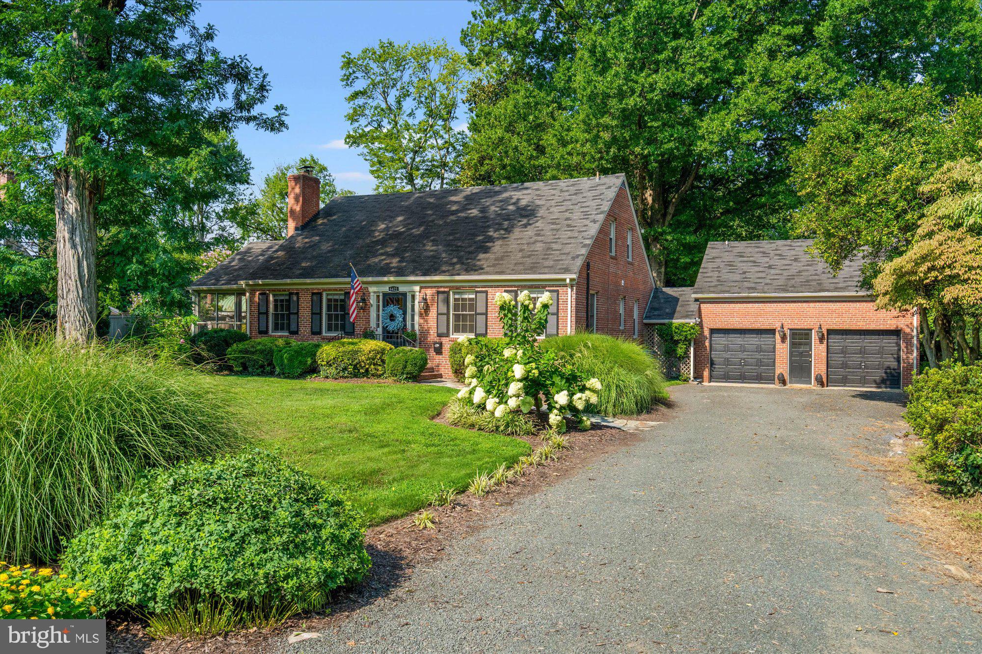 6422 Boulevard View