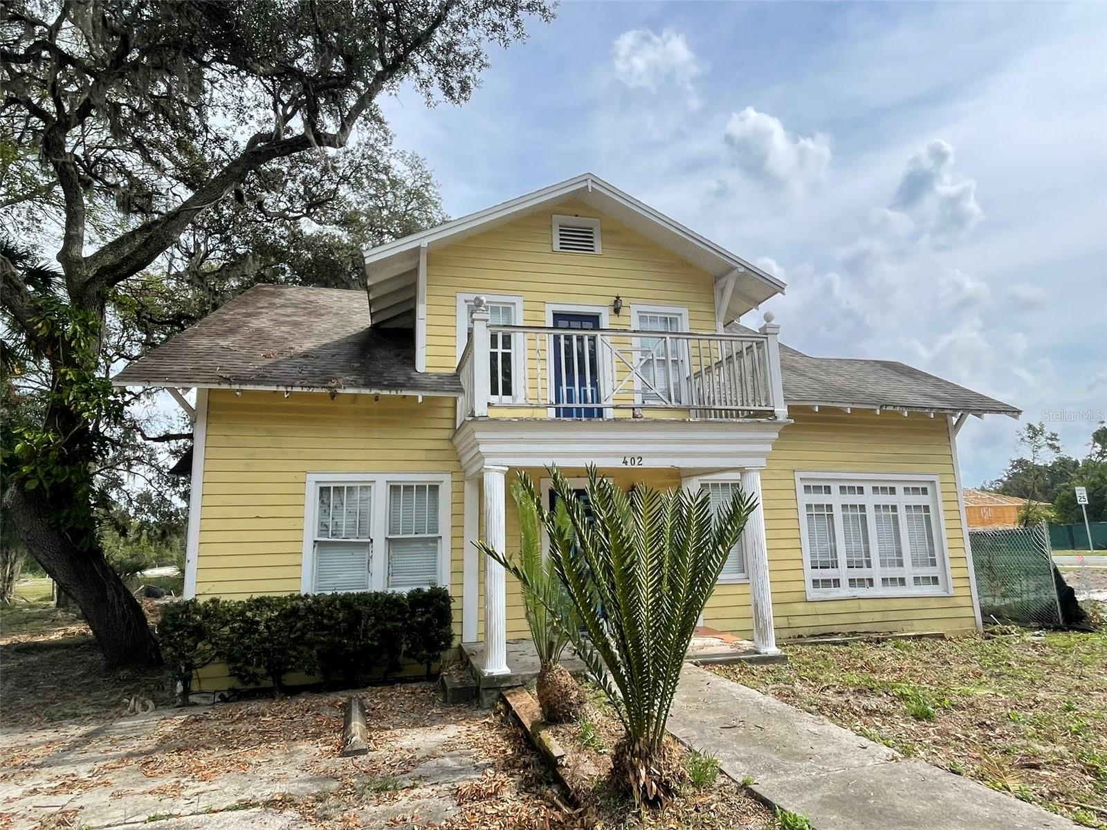 Phase 2 of Oviedo Square - City of Oviedo Downtown Transition Land Use and Central Avenue ZoneTwo platted lots sold together with a combined 0.986 acres approved for up to 8,200 sq.ft. of general office with 41 parking spaces.    Oviedo Square Tract NR-1: 0.573 acres    Oviedo Square Tract NR-2: 0.413 acres with a a 2,436 sq.ft. 2 story office building (substantial deferred maintenance).    Fully approved engineering plans     Off site retention.    City of Oviedo water, re-use water and gravity sewer stubbed to property.    Conversion to retail or other uses possible.